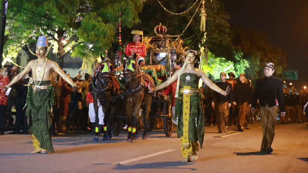 [Bintang] Kahiyang Ayu Kereta Kencana