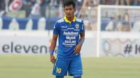 Bek muda Persib Bandung, Indra Mustafa. (Bola.com/Erwin Snaz)