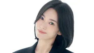 Song Hye Kyo Tampil Natural Flawless di Foto Profil Baru