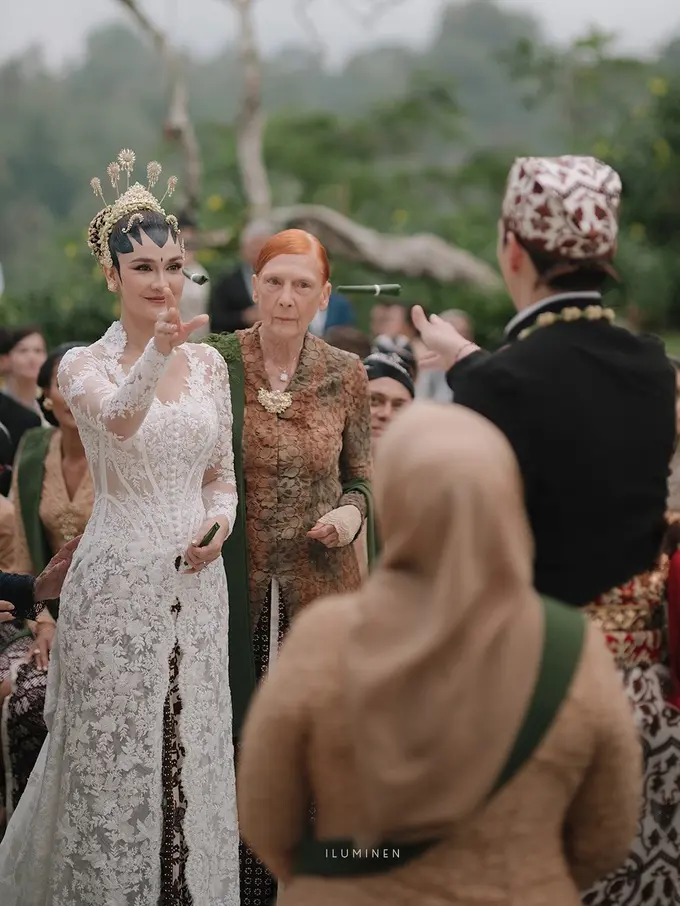 Pesona Luna Maya Jadi Pengantin Yogyakarta, Tampil Anggun dengan Paes Ageng dan Aksesori yang Dirancang Hanya 3 Minggu