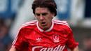 2. Peter Beardsley, pada awal karier dirinya gagal bersinal di MU. Salah satu winger terbaik era 80an ini kemudian sempat membela The Reds dan berhasil menunjukan sinarnya. (www.liverpoolecho.co.uk)