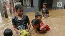 Kepala Pusat Data dan Informasi BPBD Jakarta Mohamad Yohan menambahkan bahwa hingga saat ini baru tercatat 57 warga yang mengungsi akibat banjir tersebut. (Liputan6.com/Herman Zakharia)