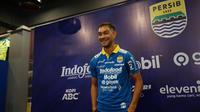 Pemain asal Filipina, Omid Nazari diperkenalkan oleh klub Persib Bandung. (Liputan6.com/Huyogo Simbolon)