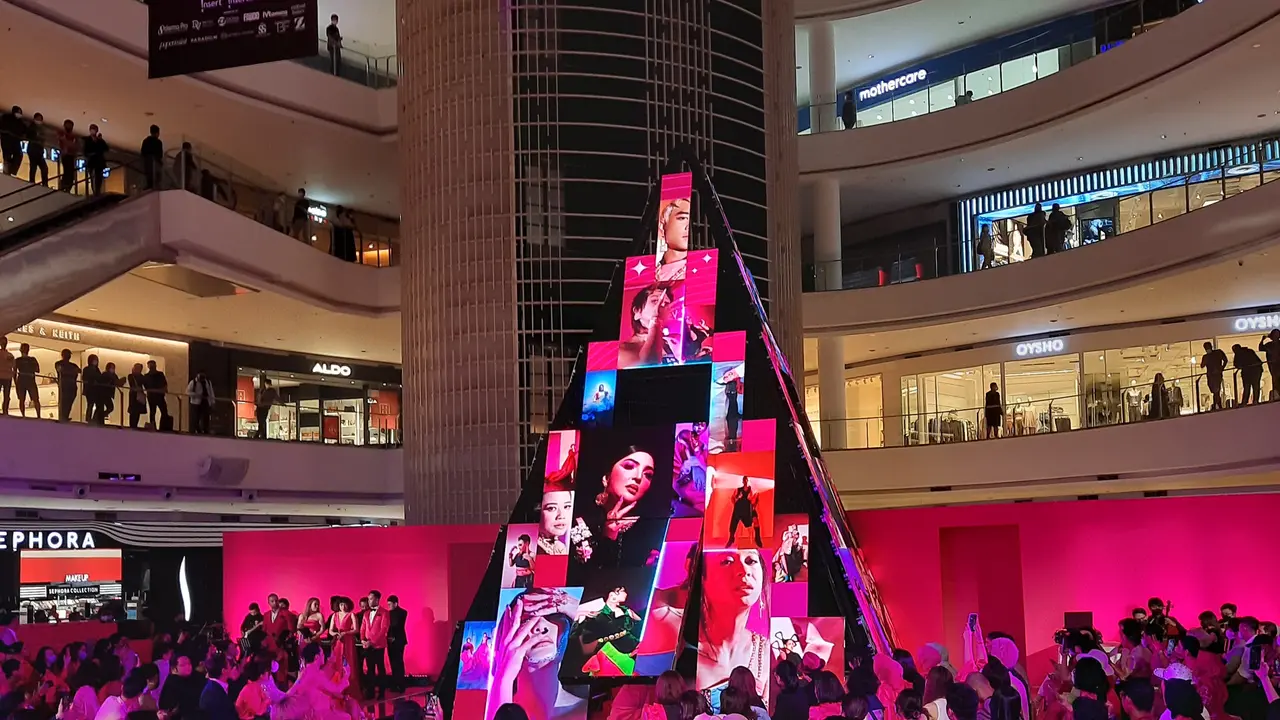 ABRACADABRA, A Digital Fashion Styling Exhibition by Caren Delano