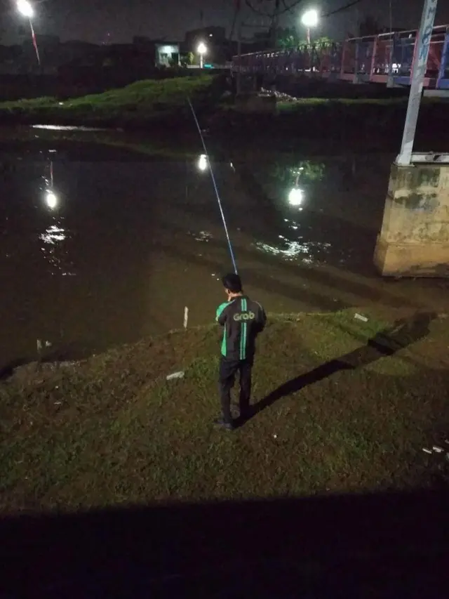 Potret Kocak Driver Ojek Online Belum Dapat Orderan Ini Bikin Tepuk Jidat