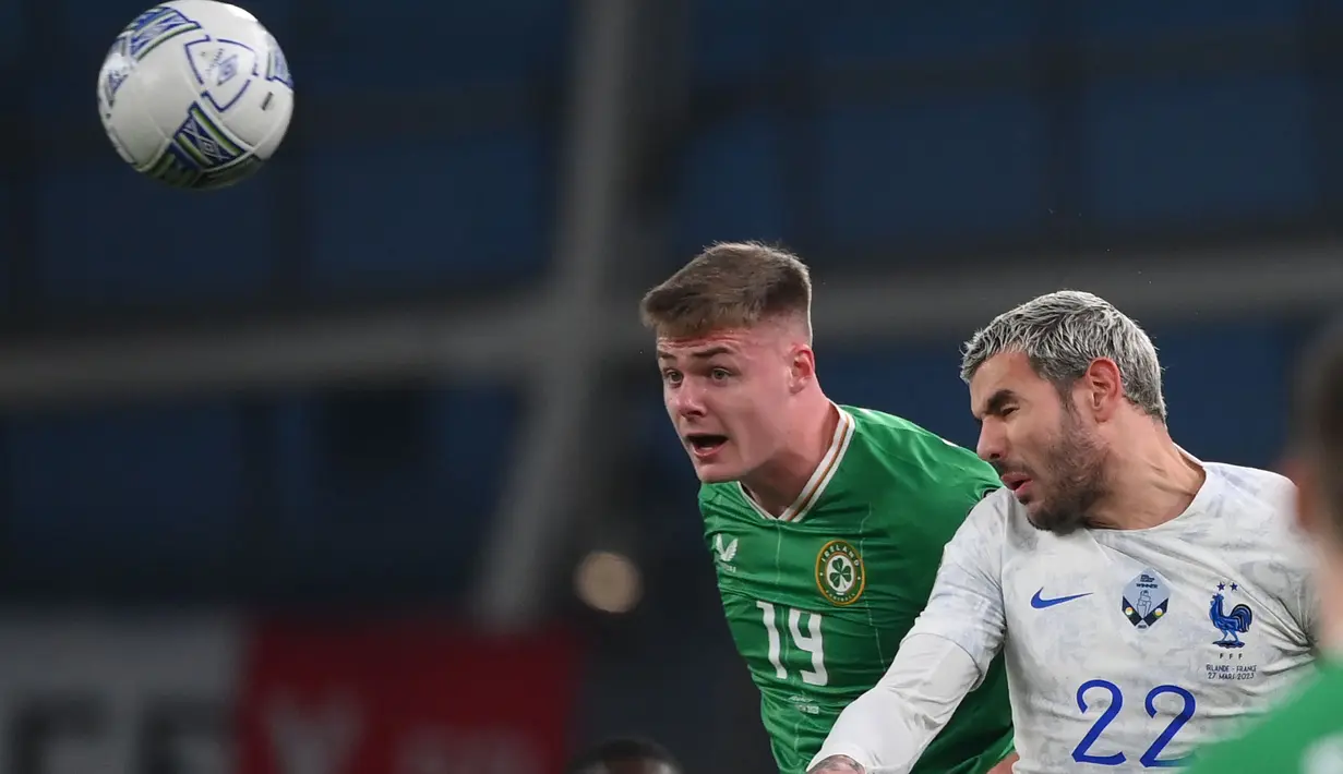 Bersama Timnas Republik Irlandia, Evan Ferguson telah mengoleksi 6 caps dengan torehan 2 gol dan 1 assist sejak melakukan debut pada 17 November 2022. (AFP/Franck Fife)