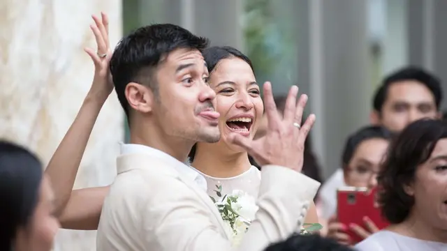 [Bintang]  Chicco Jerikho dan Putri Marino