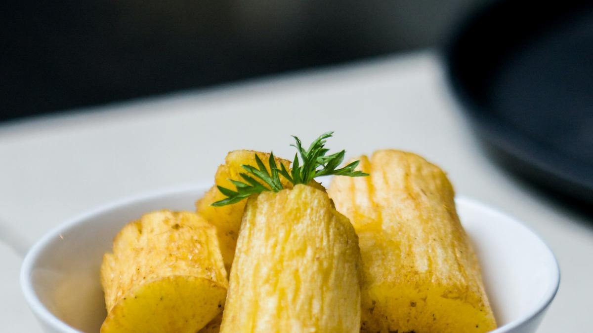 Cara Menggoreng Singkong Agar Merekah dan Renyah Hanya dengan Satu Bahan Dapur