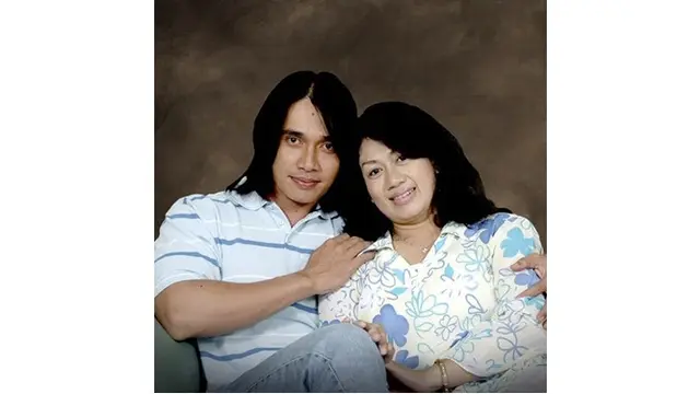 Kenang Agung Hercules, Ini 7 Foto Lama yang Diunggah Mira untuk Sang Suami