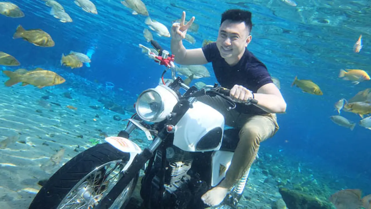 Serunya Foto Bawah Air di Umbul Ponggok Klaten