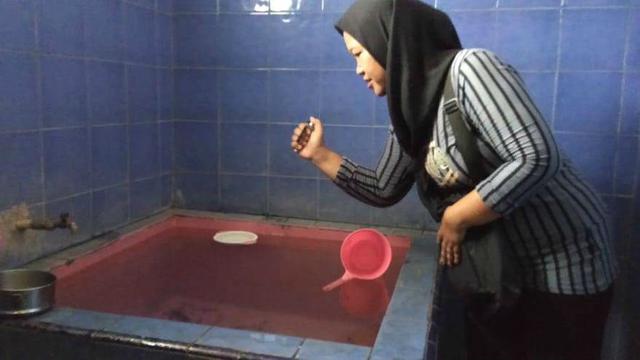 Cerita Sri Pencari Jentik Nyamuk di Cirebon