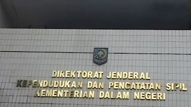 KPK Geledah Rumah Terkait E-KTP - Demo Tolak Wapres