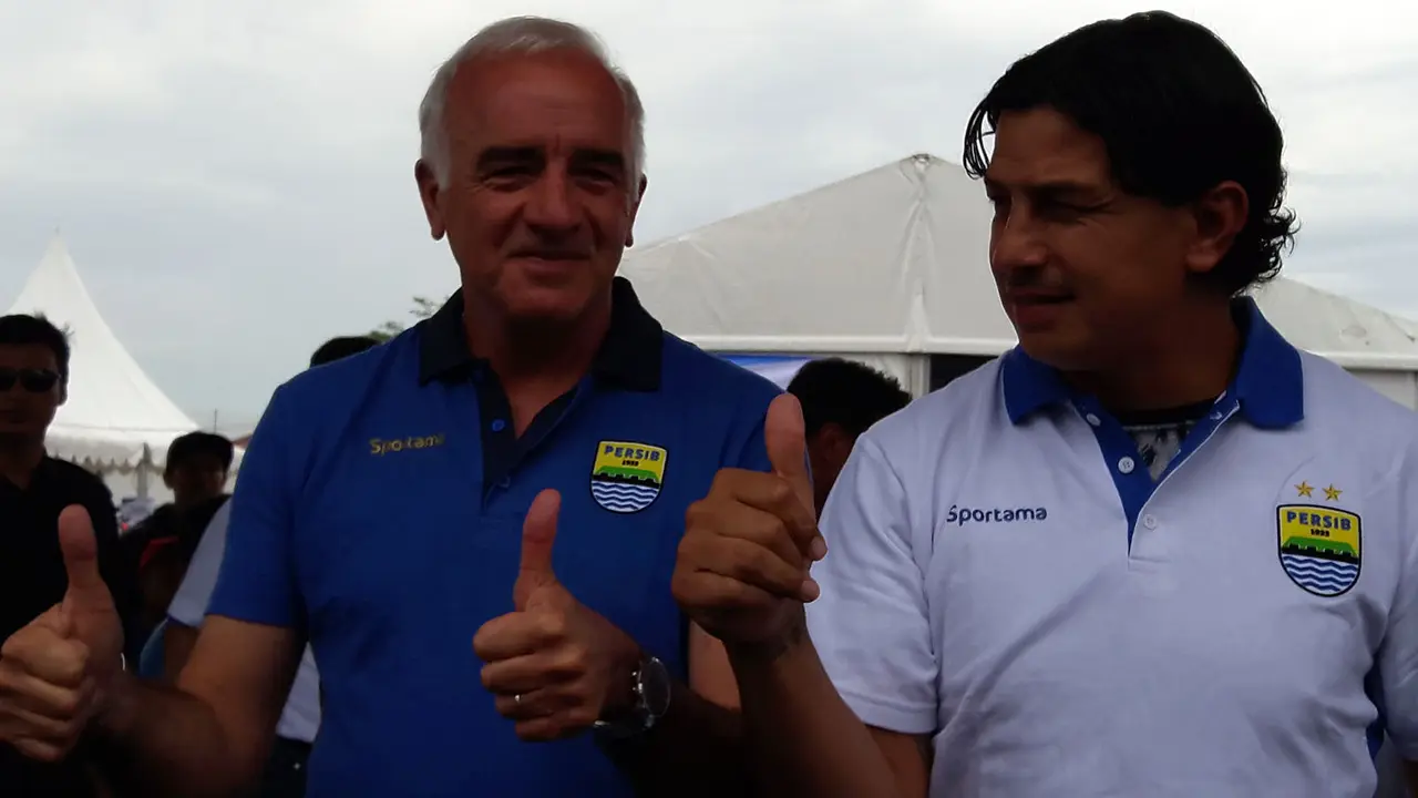 Mario Gomez dan Fernando Soler
