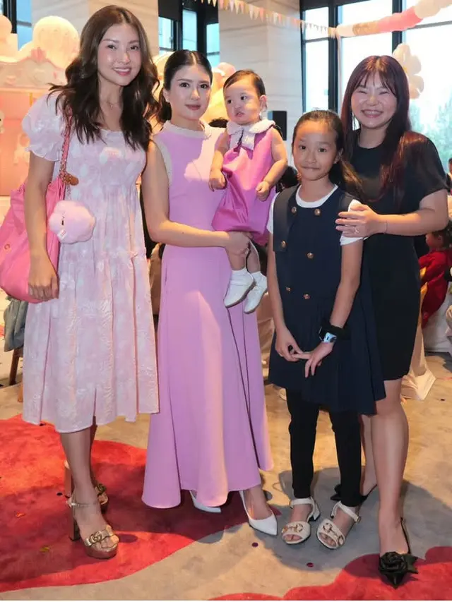 Sarwendah di ulang tahun anak Valencia Tanoe