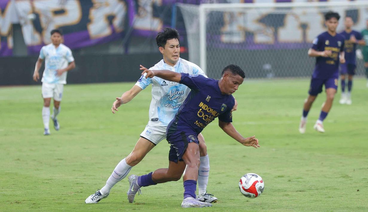 Hasil ini mengantar tim berjuluk Pendekar Cisadane ini mencatatkan lima kemenangan beruntun. (Bola.com/M Iqbal Ichsan)