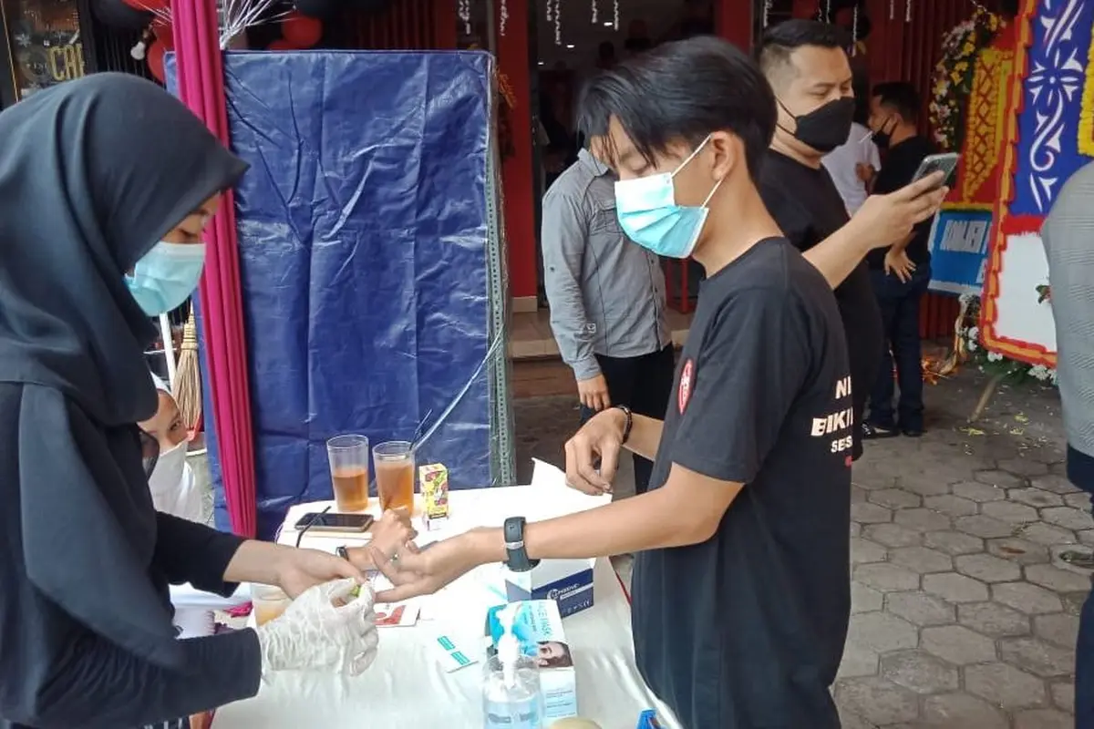 Baru beroperasi, restoran k restoran Sei Sapiku Tangerang Selatan ini disediakan fasilitas rapid test Covid-19.