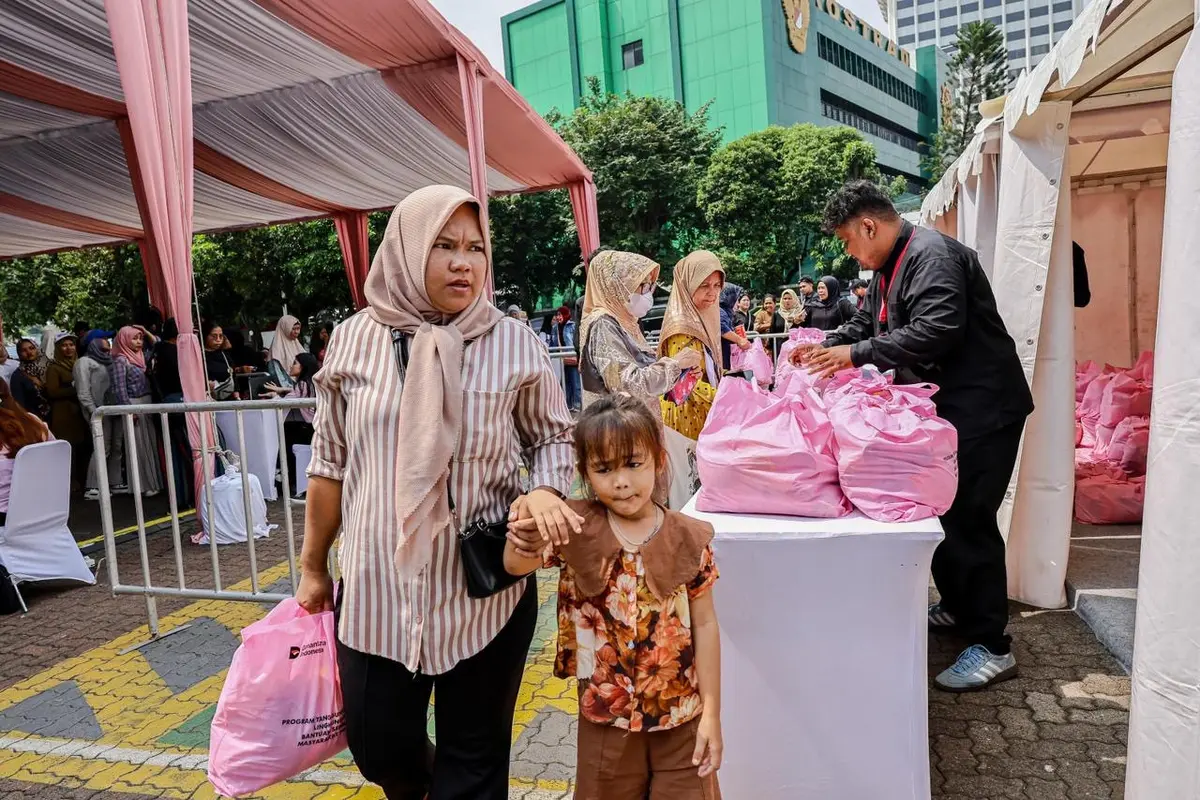 Pertamina Salurkan 118 Ribu Paket Sembako, Perkuat Ketahanan Ekonomi Keluarga pada Momentum Hari Kartini