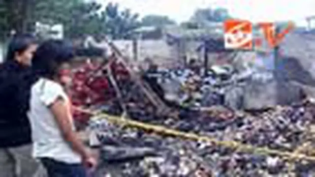 Dua karyawan warung sembako di Pondok Aren, Tangerang selatan, Banten, tewas terbakar. Dugaan sementara kebakaran di warung tersebut akibat hubungan pendek arus listrik. 