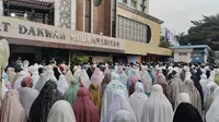 Majelis Tarjih dan Tajdid Pimpinan Pusat Muhammadiyah melaksanakan Sholat Idul Fitri 1444 Hijriah hari ini. Gedung Pimpinan Pusat (PP) Muhammadiyah, Menteng, Jakarta Pusat menjadi salah satu tempat penyelenggaraan Sholat Ied pada Jumat (21/4/2023) ini (Liputan6.com/Winda Nelfira)