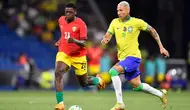 Bek Timnas Guinea U-23,&nbsp;Saidou Sow. (AFP/Pau BARRENA)
