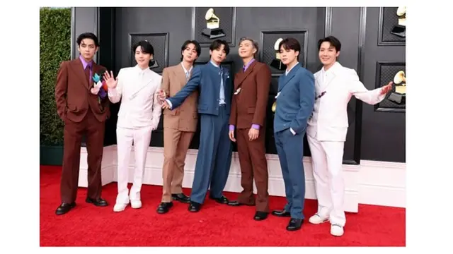 8 Potret BTS di Grammy Awards 2022, Tampil Menawan hingga Raih Standing Ovation