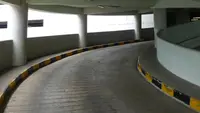 Hindari Kesalahan Ini Saat Masuk Gedung Parkir Bertingkat
