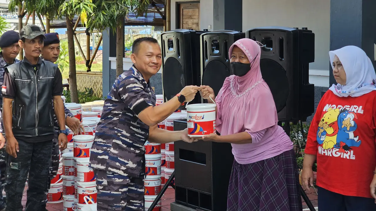 TNI AL Banten mencoba melakukan terobosan dengan menyulap kampung di wilayahnya, tempatnya di keluruahan Tamansari menjadi kampung tematik.