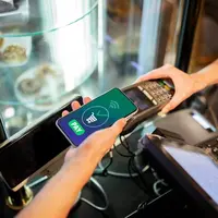 Ilustrasi Transaksi dengan Uang Digital (freepik)