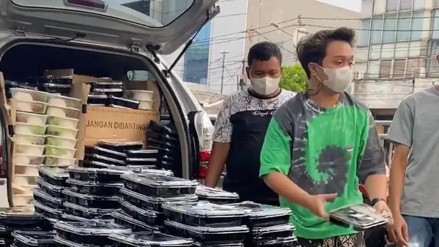 Kegiatan berbagi Razka Nabillian