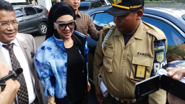 Artis Syahrini menjadi saksi dalam sidang First Travel di Pengadilan Negeri Depok. (Liputan6.com/Ady Anugrahadi)