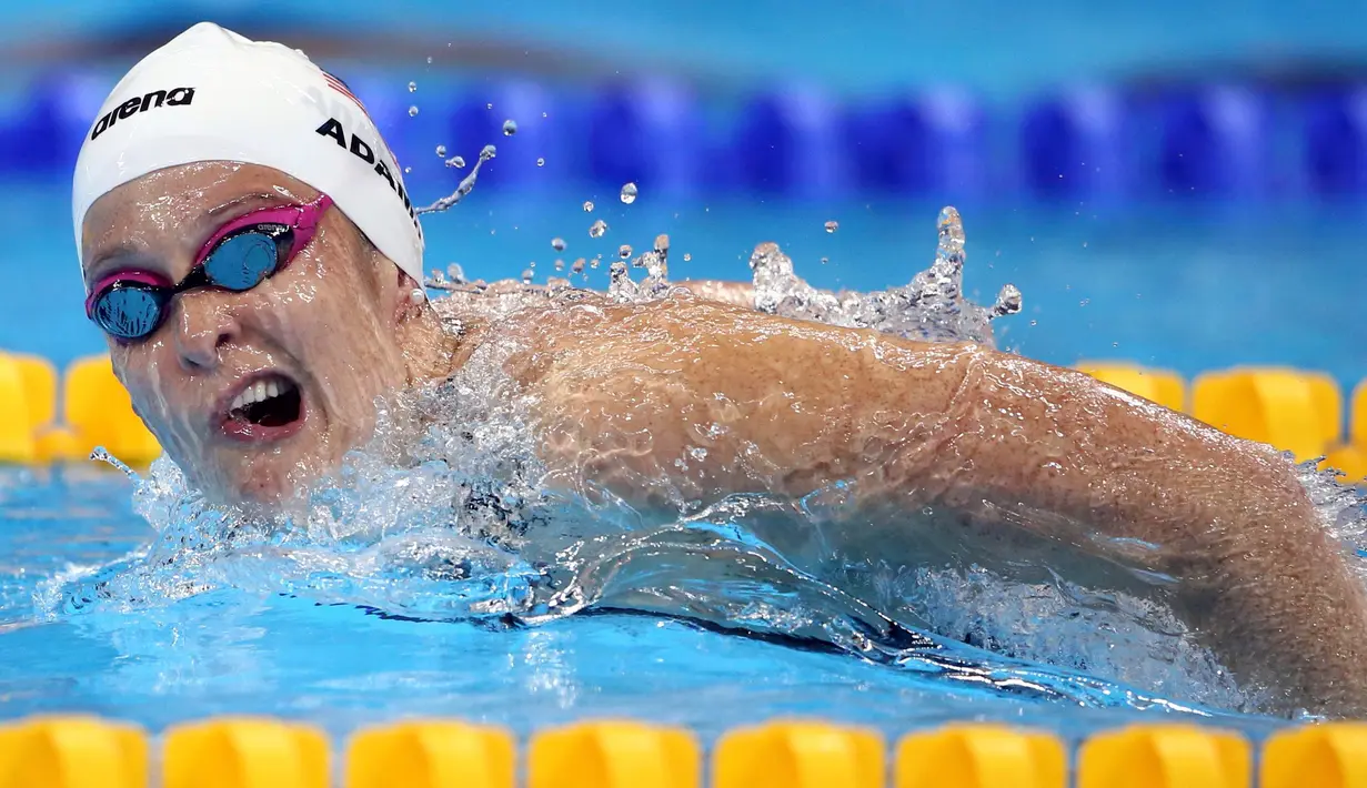 Perenang asal Amerika Serikat, Cammile Adams saat turun di Gaya Kupu-kupu Putra Olimpiade Rio 2016, Olympic Stadium Aquatics, Brasil pada 9 Agustus 2016. (REUTERS/ Marcos Brindicci)