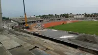 Stadion Bumi Wali di Tuban sedang tahap pembangunan. Stadion ini berkapasitas 30 ribu penonton dan terletak di Komplek Tuban Sport Center. (Bola.com/Gatot Susetyo)