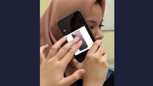 Pamer Iphone 11 Dengan Cara Konyol Wanita Ini Bikin Warganet