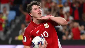 Pemain Timnas Indonesia, Ole Romeny, mencetak gol pada debutnya saat menghadapi Australia pada lanjutan Kualifikasi Piala Dunia 2026 di Sydney Football Stadium, Kamis (20/3/2025) sore WIB. (DAVID GRAY / AFP)