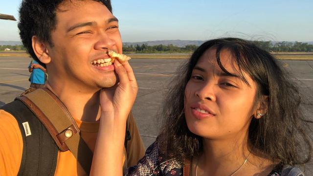 Penyanyi Mikha Angelo Umumkan Kisah Cintanya Dengan Atlet Bulutangkis Gregoria Mariska Bola Liputan6 Com