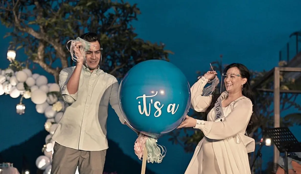 Asmirandah dan Jonas Rivanno (Instagram/asmirandah89)