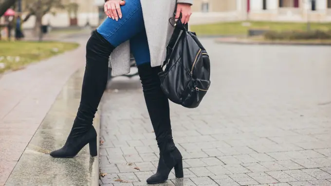 Koleksi Sepatu Wanita yang Bikin Ngantor Makin Happy