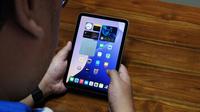 Seberapa tangguh performa iPad mini 7 2024 yang sudah menggunakan chipset A17 Pro ini?&nbsp;(Liputan6.com/ Agustinus Mario Damar)