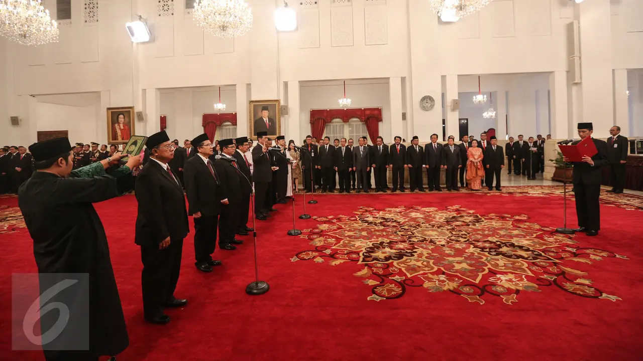 20150812-Jokowi Pecat Sekaligus Lantik Menteri Baru-Jakarta