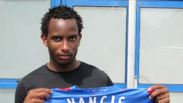 Lenny Nangis