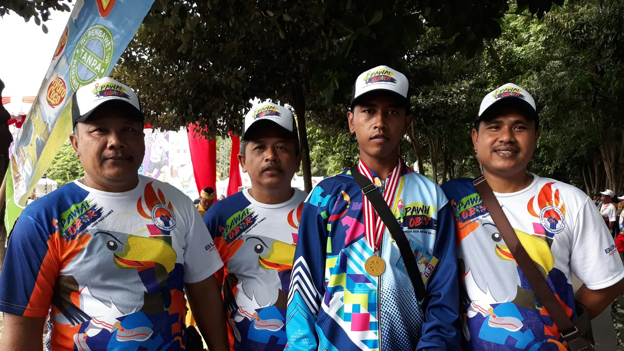 I Gede Pica Astawa bersama pelatih