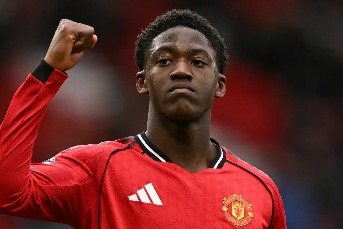 Gelandang Manchester United, Kobbie Mainoo