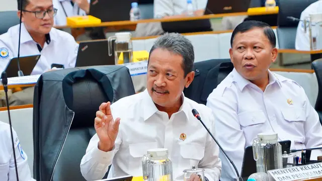 Menteri Kelautan dan Perikanan, Sakti Wahyu Trenggono saat Rapat Kerja dengan Komisi IV DPR. (Foto: Kementerian Kelautan dan Perikanan)