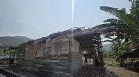 Cerita Pilu Keluarga di Luwu, 8 Tahun Hidup di Rumah Nyaris Roboh