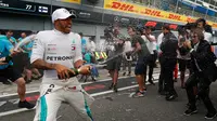 Putus dari Scherzingher, Hamilton Masih Enggan Pacaran