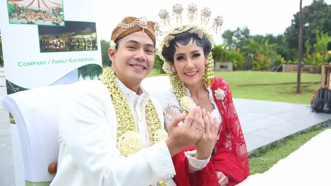 [Bintang] Ardina Rasti dan Arie Dwi Andhika