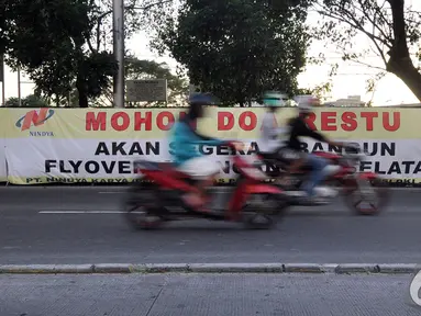 Pemerintah Provinsi DKI Jakarta akan membangun jalan layang (Flyover) di Kuningan selatan, Jakarta, Senin (12/1/2015). (Liputan6.com/Miftahul Hayat) 