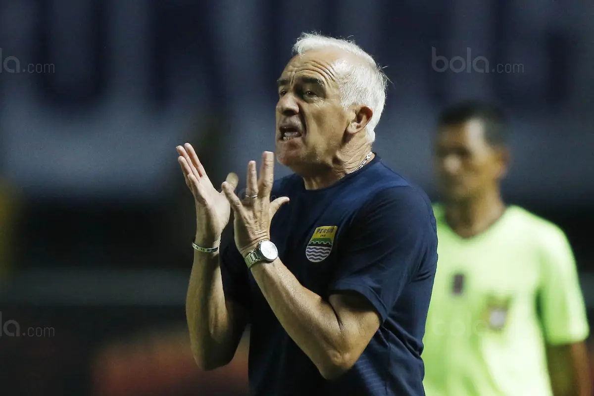 Pelatih Persib Bandung, Mario Gomez