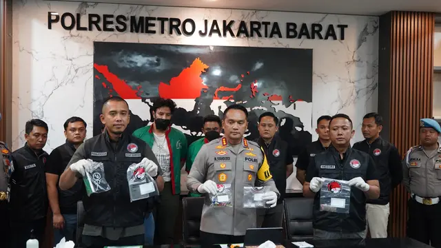 Kapolres Metro Jakarta Barat Kombes M Syahduddi membeberkan kronologi penangkapan Ammar Zoni (Liputan6.com/Ady Anugrahadi)