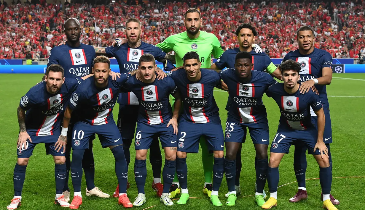 Paris Saint Germain yang bertandang ke markas Befica menurunkan tim terbaiknya dalam susunan starter, termasuk Trio MNM, Kylian Mbappe, Neymar dan Lionel Messi. (AFP/Franck Fife)